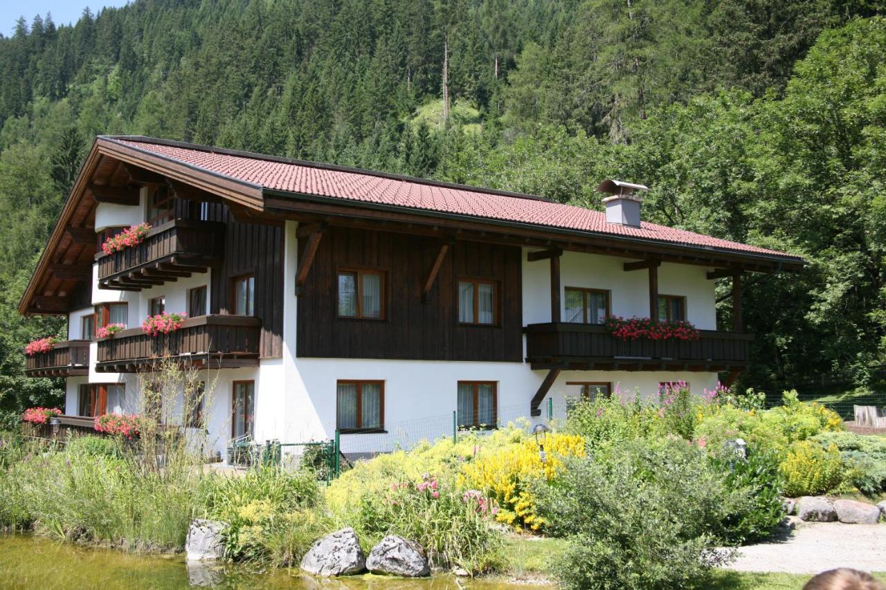 Haus Montana Apartment Elbigenalp Exterior photo